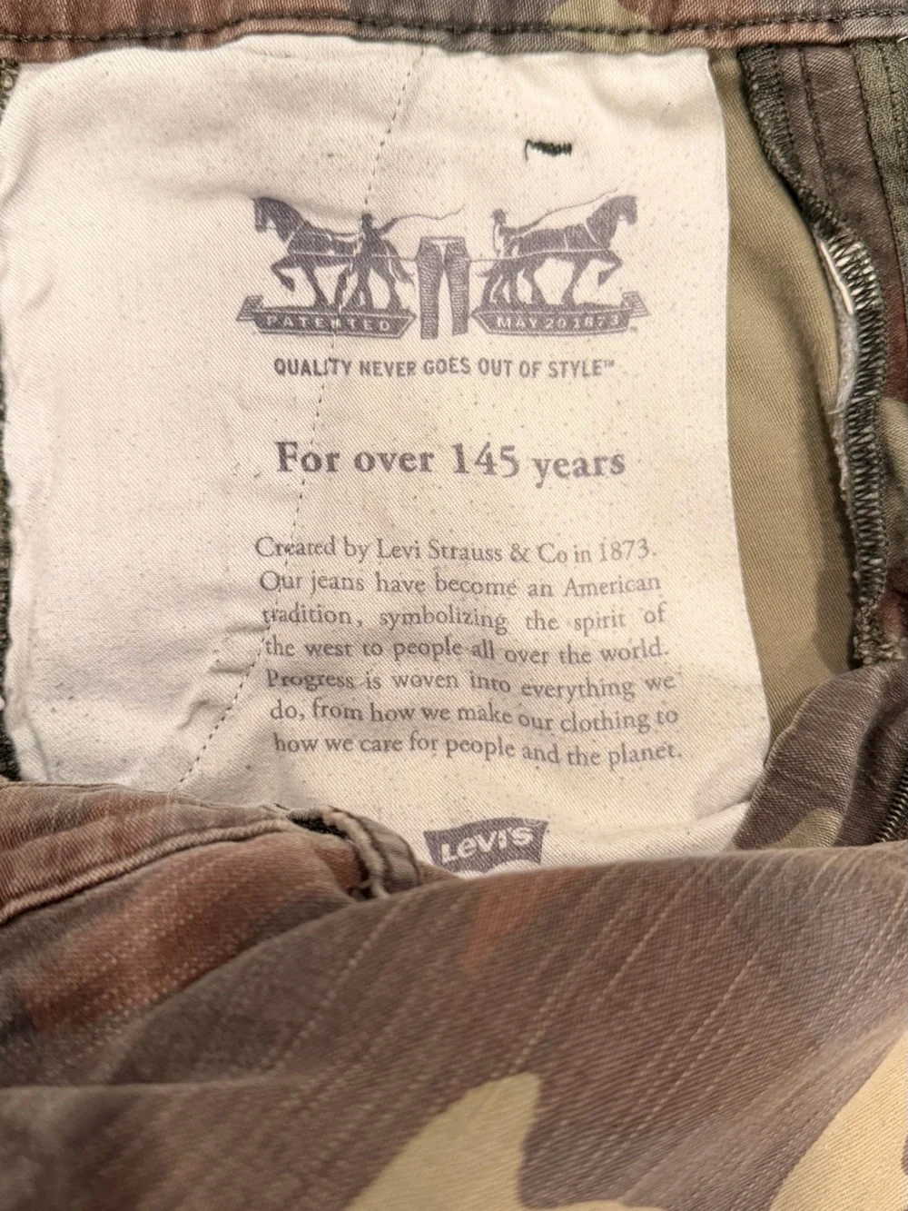 Levi Strauss & Co Two Horse Brand Men's Camo Cargo Shorts Size W30